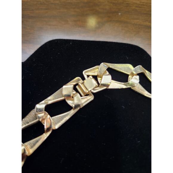 Vintage "Napier Style" Unsigned Black & Gold Chain Link Necklace 17 Inches - Picture 6 of 6